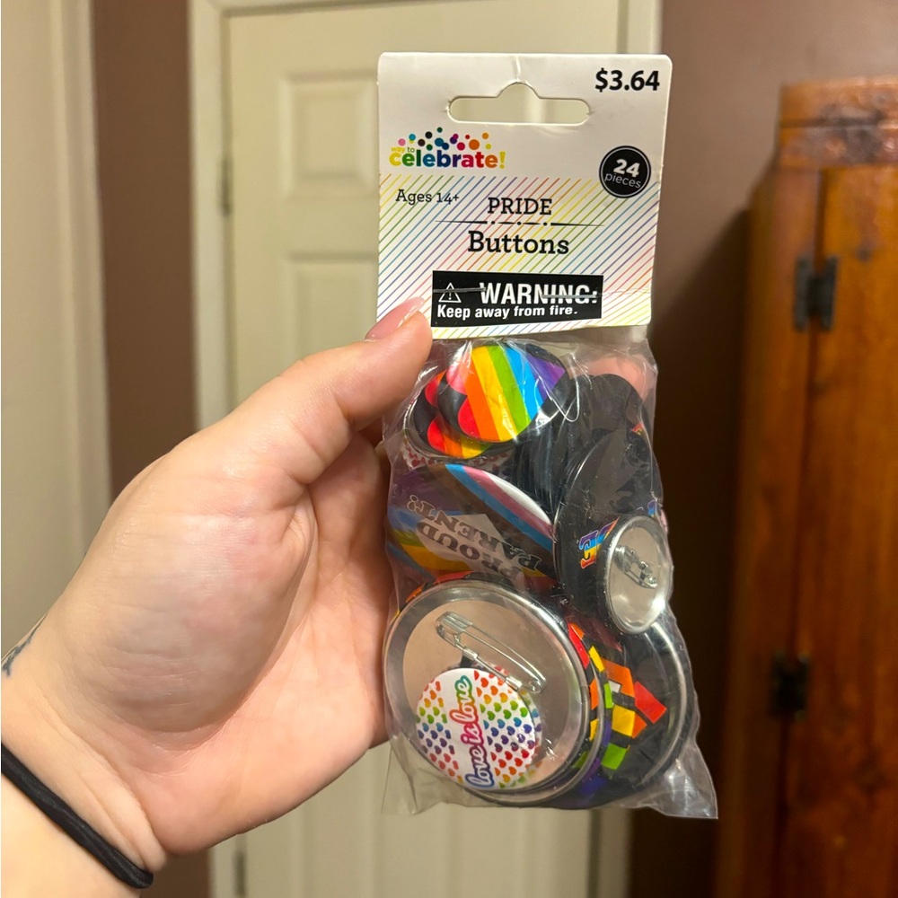 24 Piece Pride Buttons/Short pins!